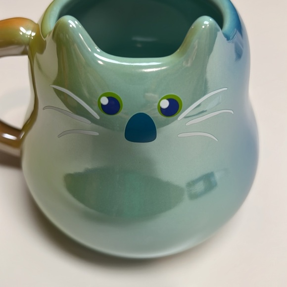 Disney Mr. Mittens mug - Picture 10 of 16